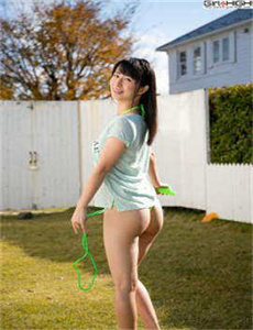 20岁女RAPPERDISSSUBS汉语