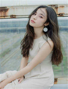 翁公吮她的花蒂和奶水